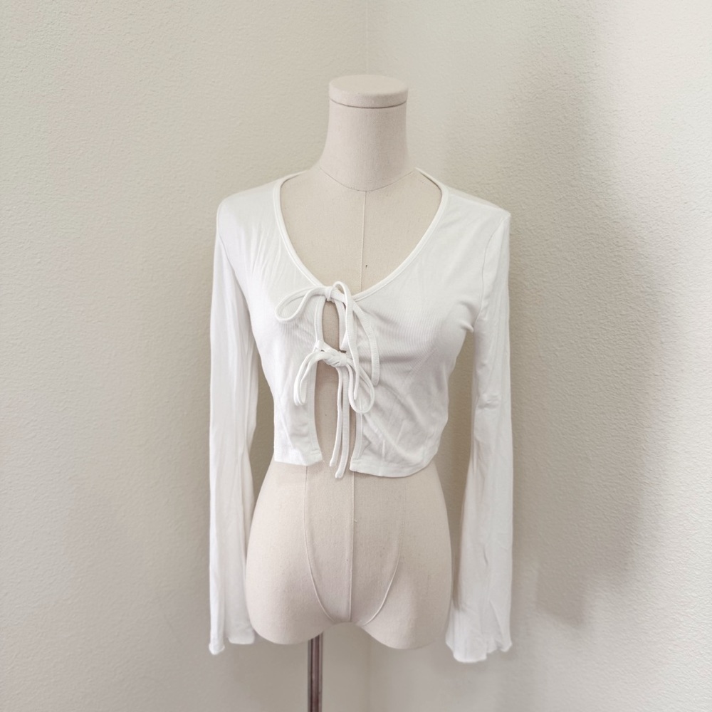 Yozy White Cute Tie-Front Long Sleeve Top Women’s Size Small - Picture 4 of 6